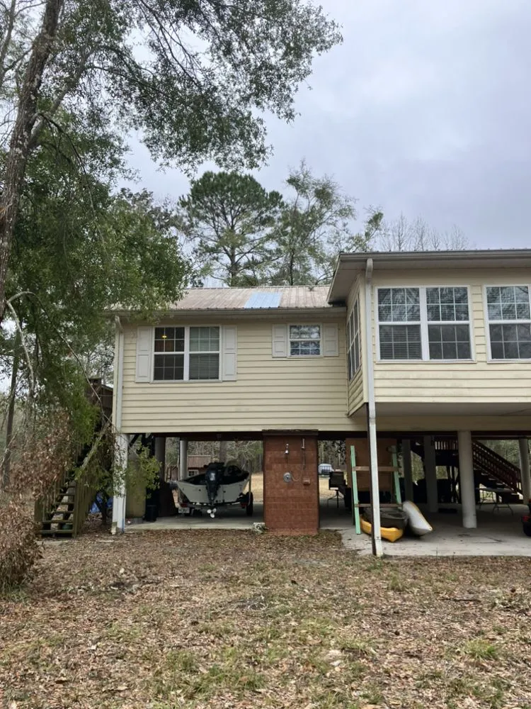 Professional lawn care service in O'Brien, FL - Sanchez Services
