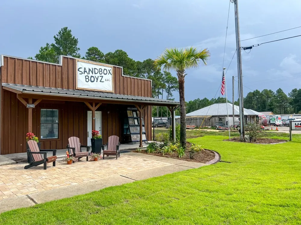 Affordable lawn care service experts serving Navarre, FL - Sandbox Boyz