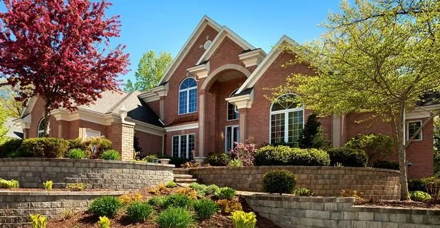 Trusted yard maintenance in Macon, GA by Sanddish Landscapping