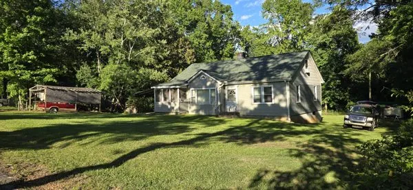 Sanders & Sanders Lawn Care