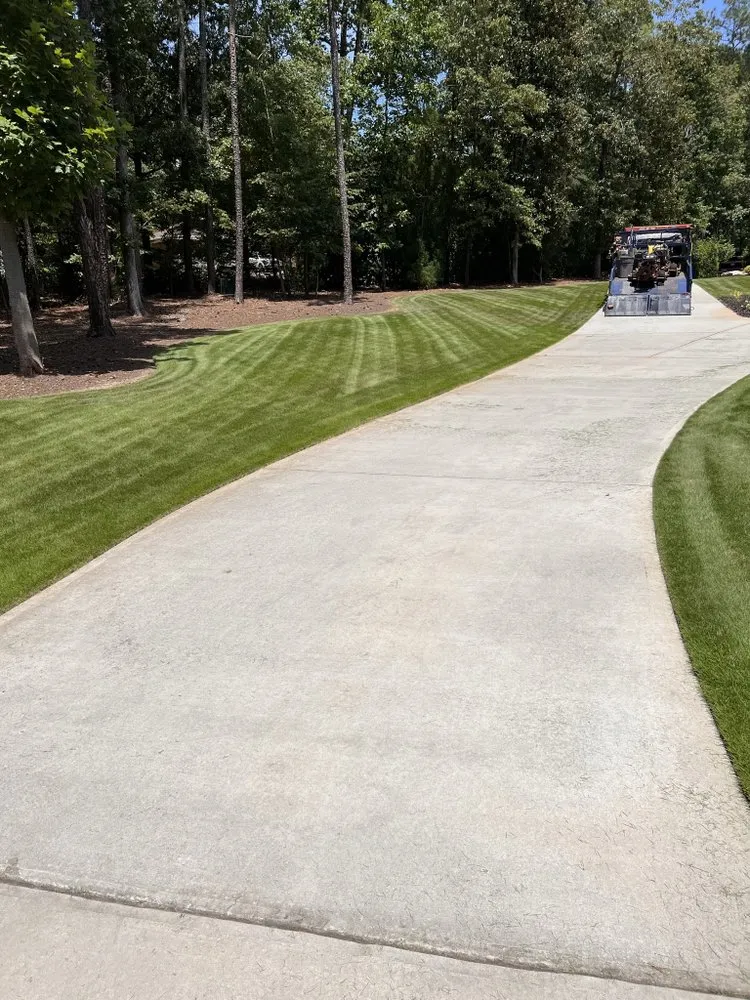 Custom yard cleanup service experts serving Stockbridge, GA - Sanders Landscaping & Maintenance