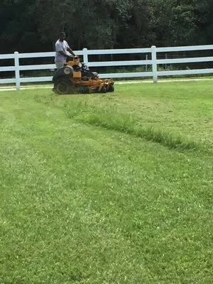 Sanderslawnandlandscaping Logo