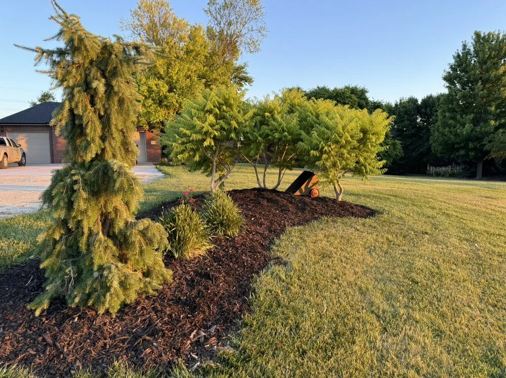 Top-rated yard maintenance in Lincoln, NE by Sandhills Landscaping