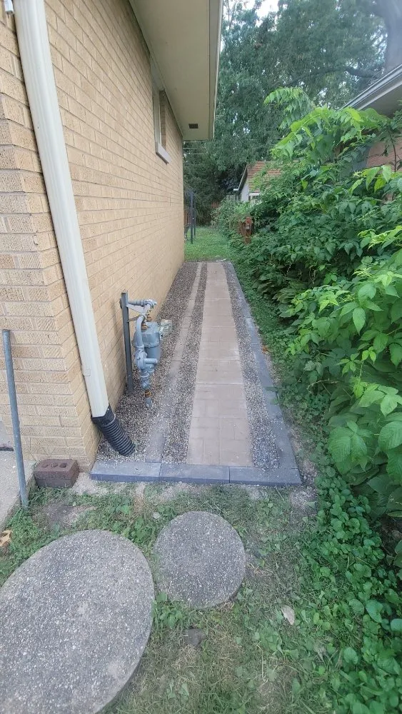 Professional lawn care service experts serving Macomb, IL - Sandlin Roofing & Landscaping