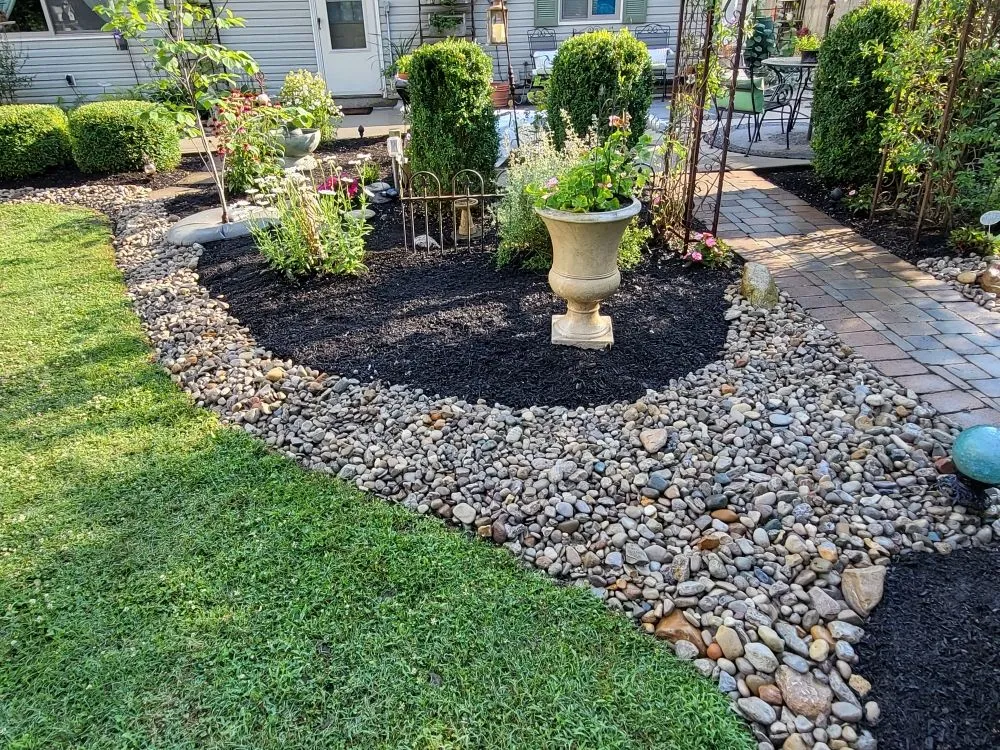 Expert lawn mowing service in Hamilton, OH - Sandlins Landscaping