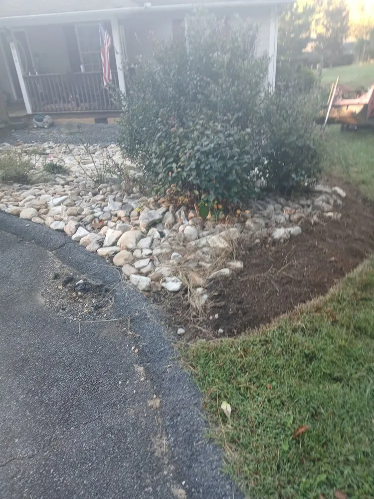 Top-rated residential landscaping experts serving Charlottesville, VA - Sandridge Landscaping Service
