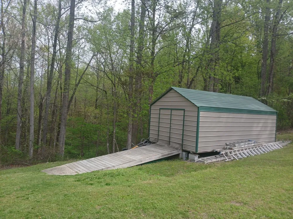 Custom outdoor landscaping experts serving Charlottesville, VA - Sandridge Landscaping Service