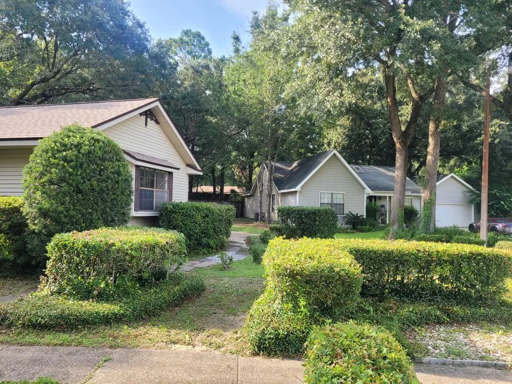 Professional lawn mowing service experts serving Milton, FL - Sands Landscaping