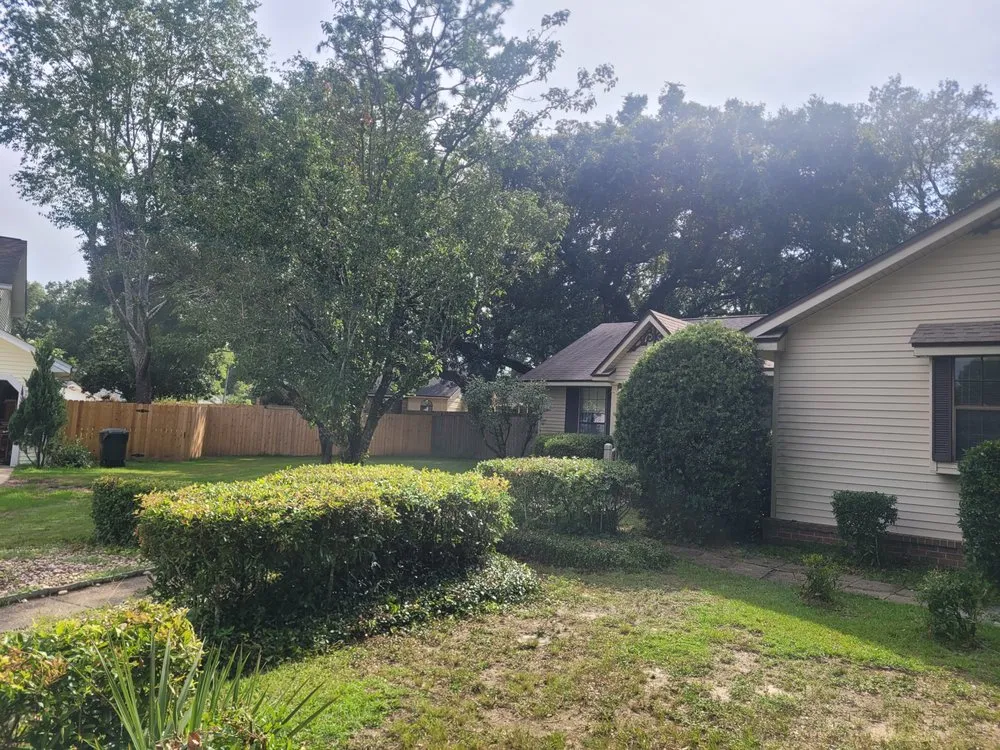 Professional yard cleanup service in Milton, FL - Sands Landscaping