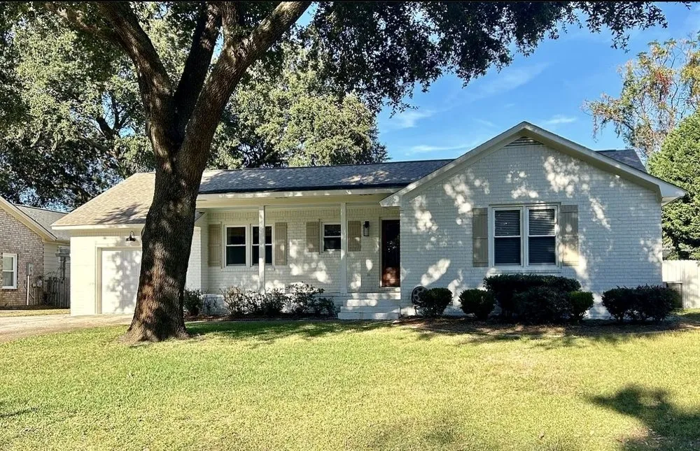 Custom yard maintenance experts serving Mount Pleasant, SC - Sandy Roots