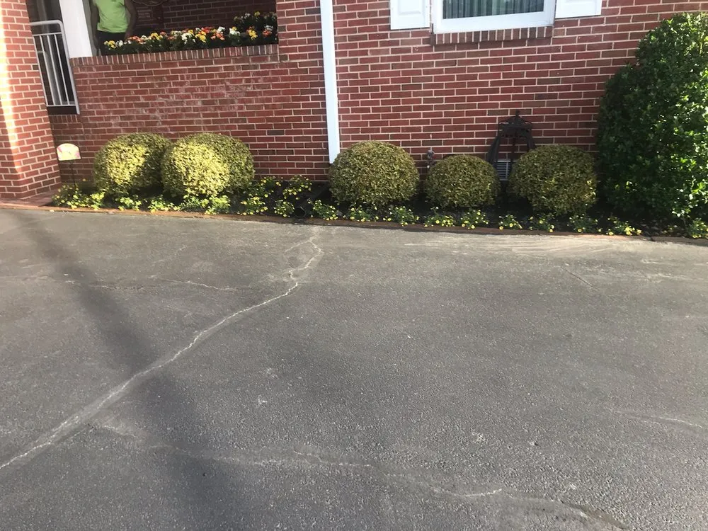 Professional yard maintenance near you in Trenton, NJ by Sandy's Landscaping