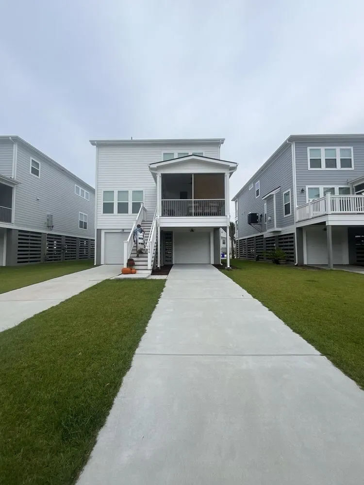 Custom yard maintenance in Manning, SC by Sanford and Sons