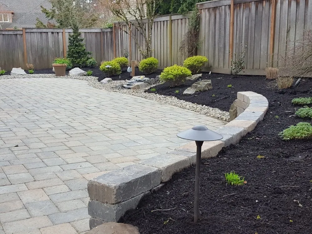 Local yard cleanup service for homes in Oregon City, OR by Sanlino Landscape