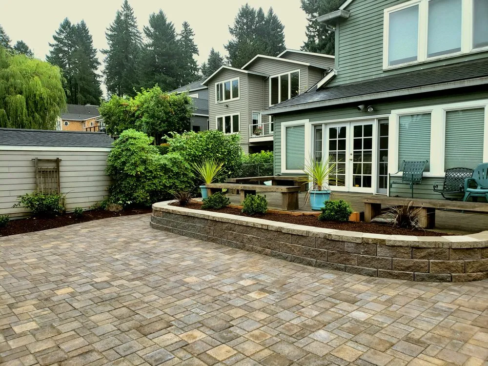 Top-rated landscape installation for homes in Oregon City, OR by Sanlino Landscape