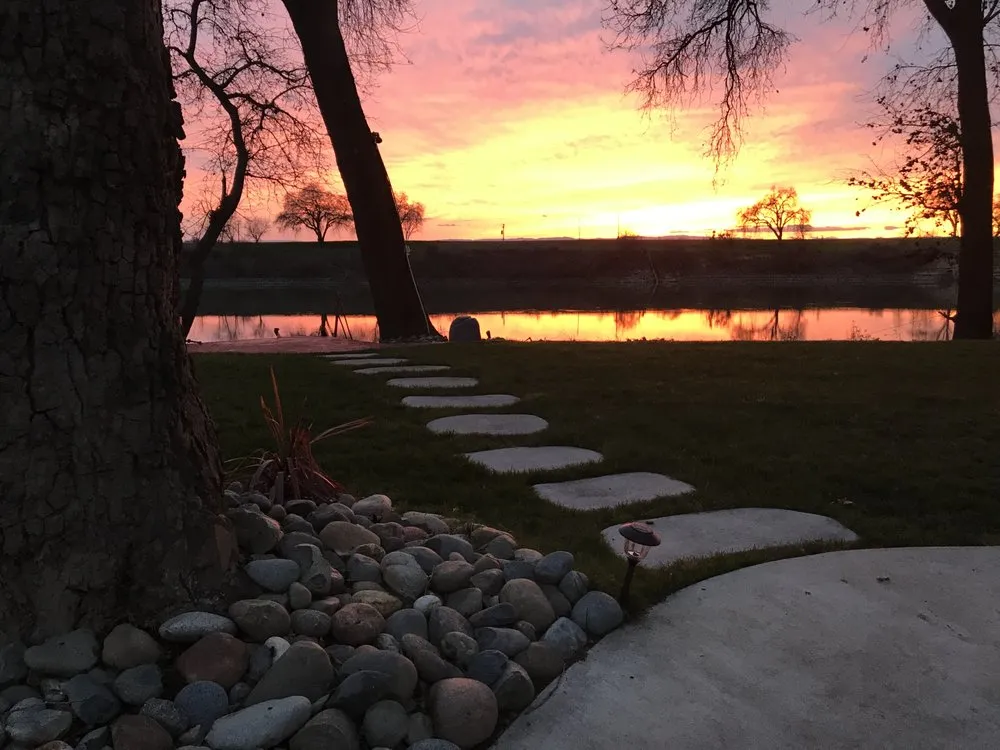 Custom yard cleanup service experts serving Sacramento, CA - Sanlino Landscape