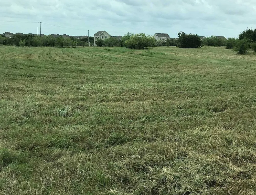 Trusted yard maintenance for beautiful yards across San Antonio, TX - Sans Landscaping & Land Clearing