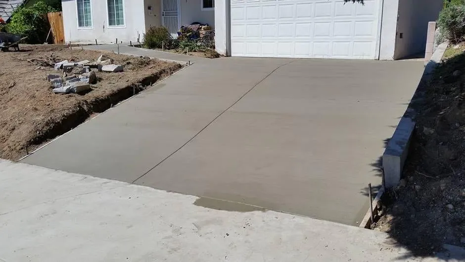 Custom yard maintenance for beautiful yards across Perris, CA - Santa Ana Garden & Landscaping