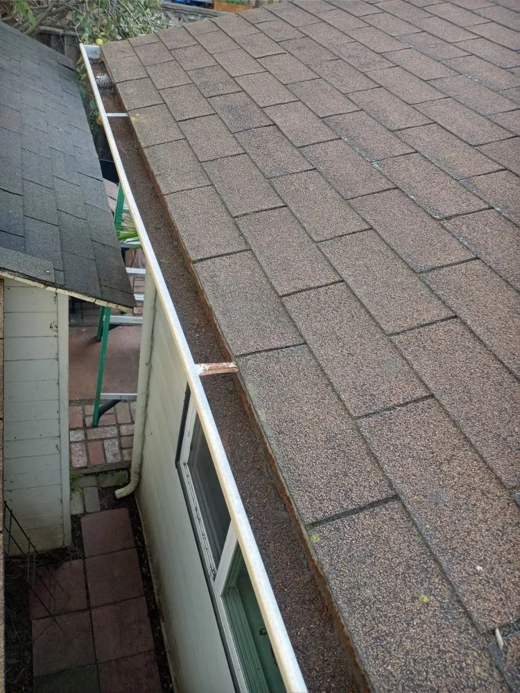 Expert landscaping services in Watsonville, CA by Santa Cruz Bay Yard Clean Ups And Tree Service