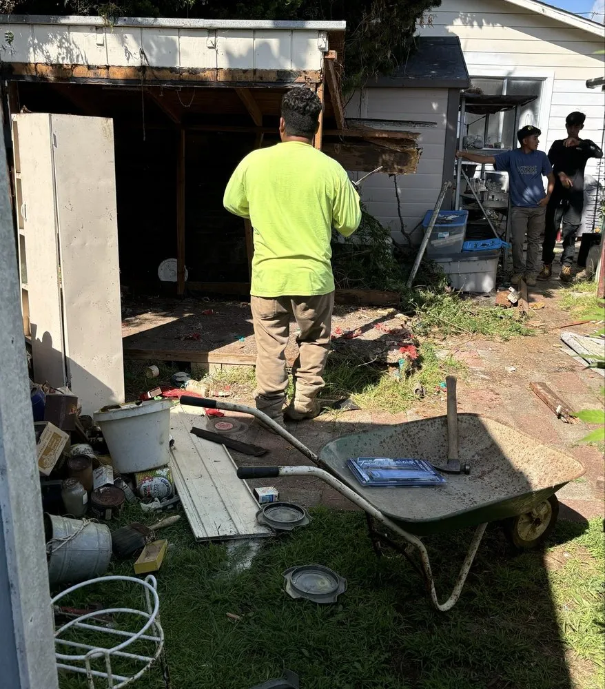 Expert residential landscaping in Watsonville, CA by Santa Cruz Bay Yard Clean Ups And Tree Service