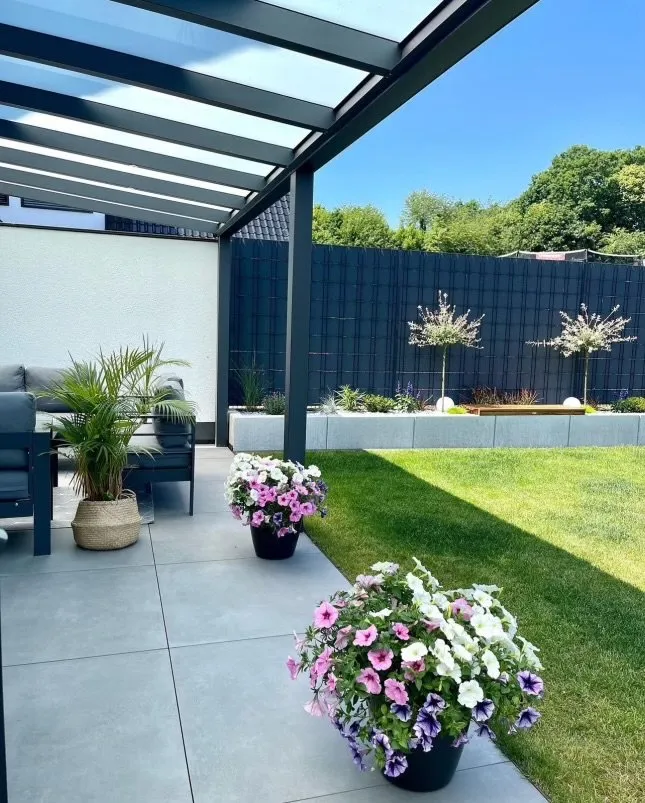 Professional lawn care service for homes in Santa Cruz, CA by Santa Cruz Gardeners