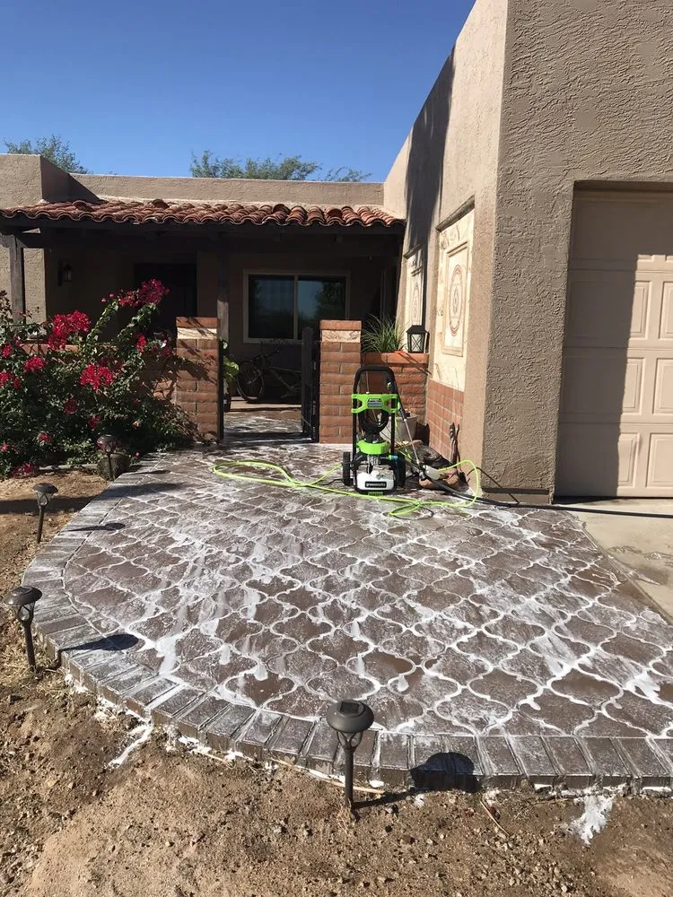 Trusted yard cleanup service for residential properties across Sahuarita, AZ - Santa Cruz Home Services