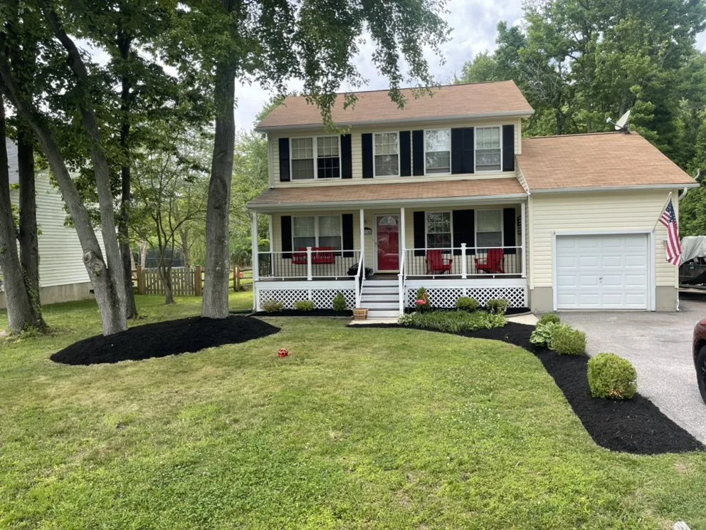 Custom yard maintenance for homes in Stevensville, MD by Santa Fe Landscaping