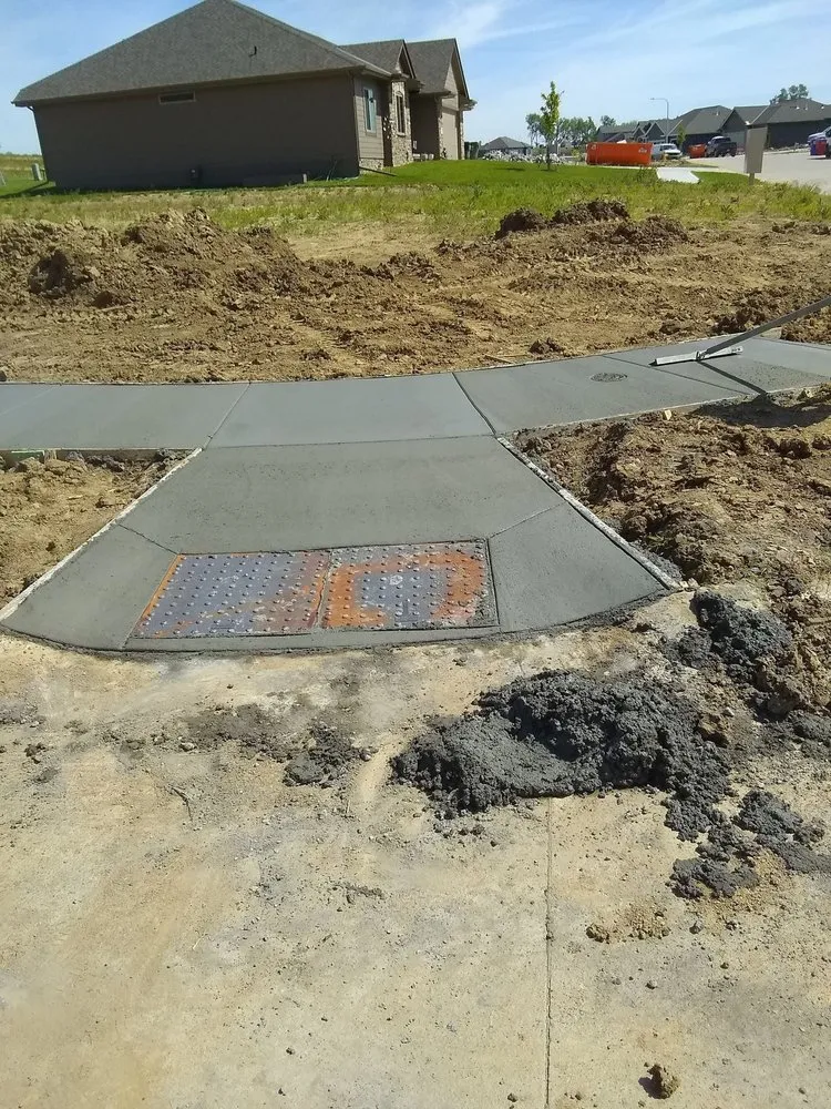 Local landscape installation experts serving Omaha, NE - Santacruz General Services