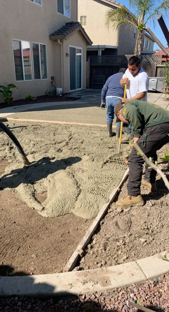 Affordable lawn mowing service for year-round maintenance across Delhi, CA - Santacruz Yard Maintenance