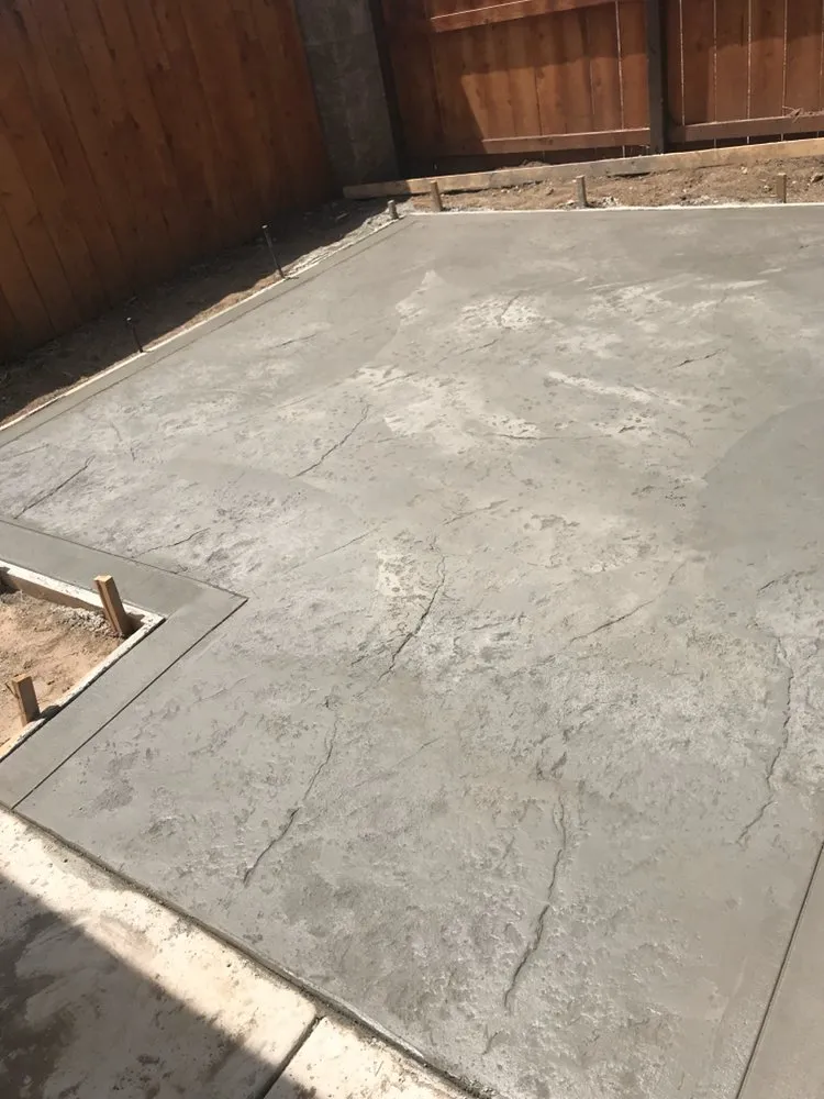 Expert residential landscaping experts serving Delhi, CA - Santacruz Yard Maintenance