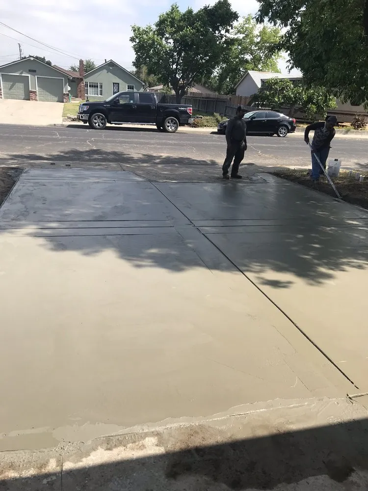 Reliable yard cleanup service experts serving Delhi, CA - Santacruz Yard Maintenance