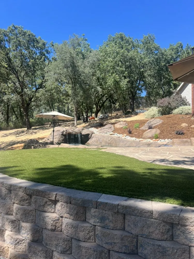 Custom garden landscaping for beautiful yards in Diamond Springs, CA by Santana Landscape Hardscape