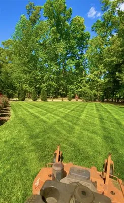 Santana Landscaping Logo