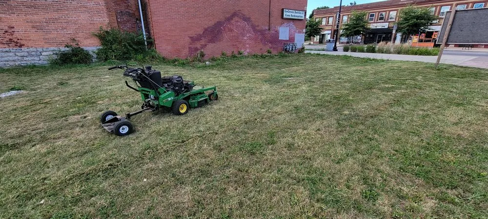 Top-rated lawn mowing service in Buffalo, NY by Santana Lawn Care