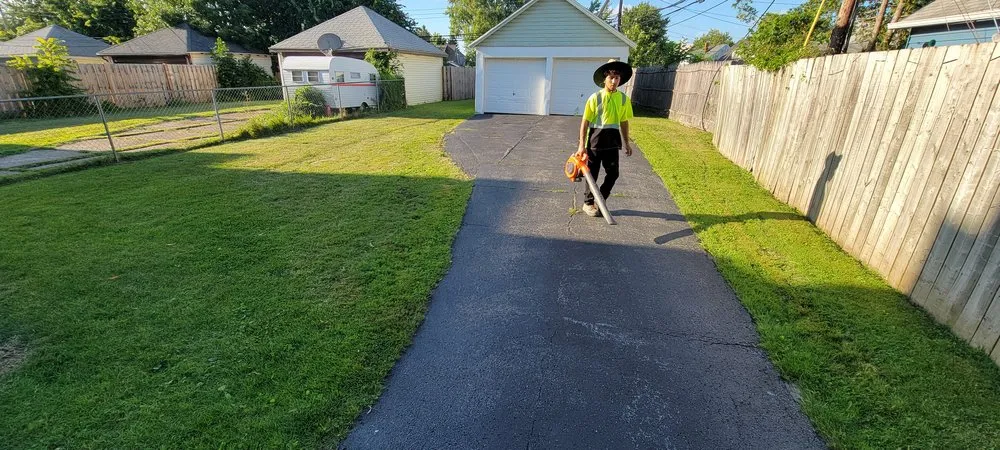 Top-rated yard cleanup service in Buffalo, NY by Santana Lawn Care