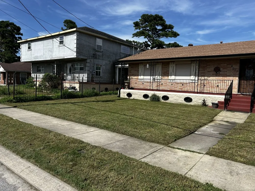 Trusted yard maintenance with custom design across New Orleans, LA - Santana Lawncare