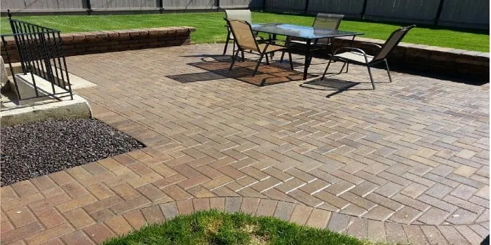 Reliable residential landscaping experts serving Burbank, IL - Santana's Landscaping