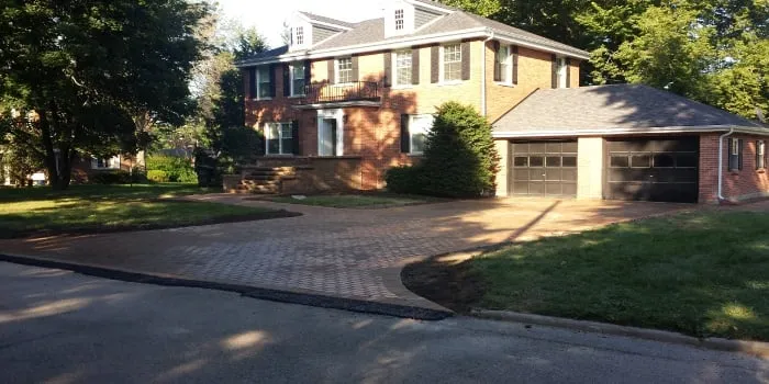 Local yard maintenance experts serving Burbank, IL - Santana's Landscaping