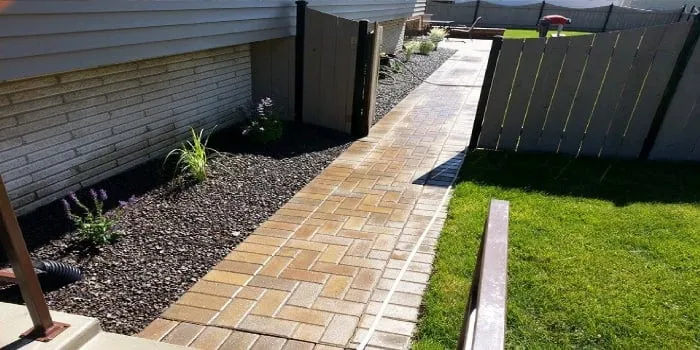 Expert landscape design for beautiful yards in Burbank, IL by Santana's Landscaping