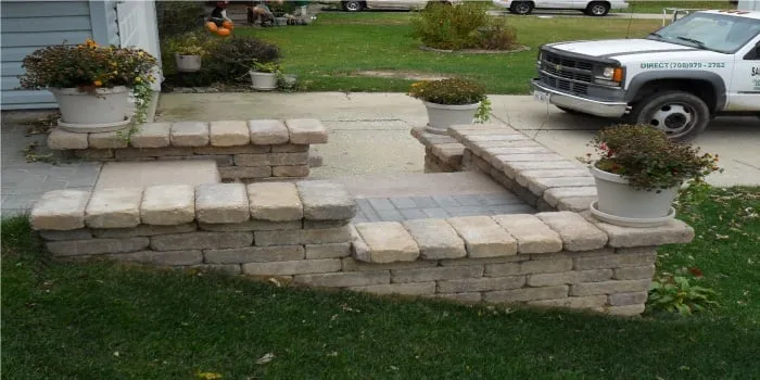 Affordable lawn care service for homes in Burbank, IL by Santana's Landscaping