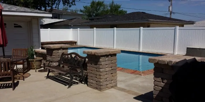 Trusted yard cleanup service with custom design across Burbank, IL - Santana's Landscaping