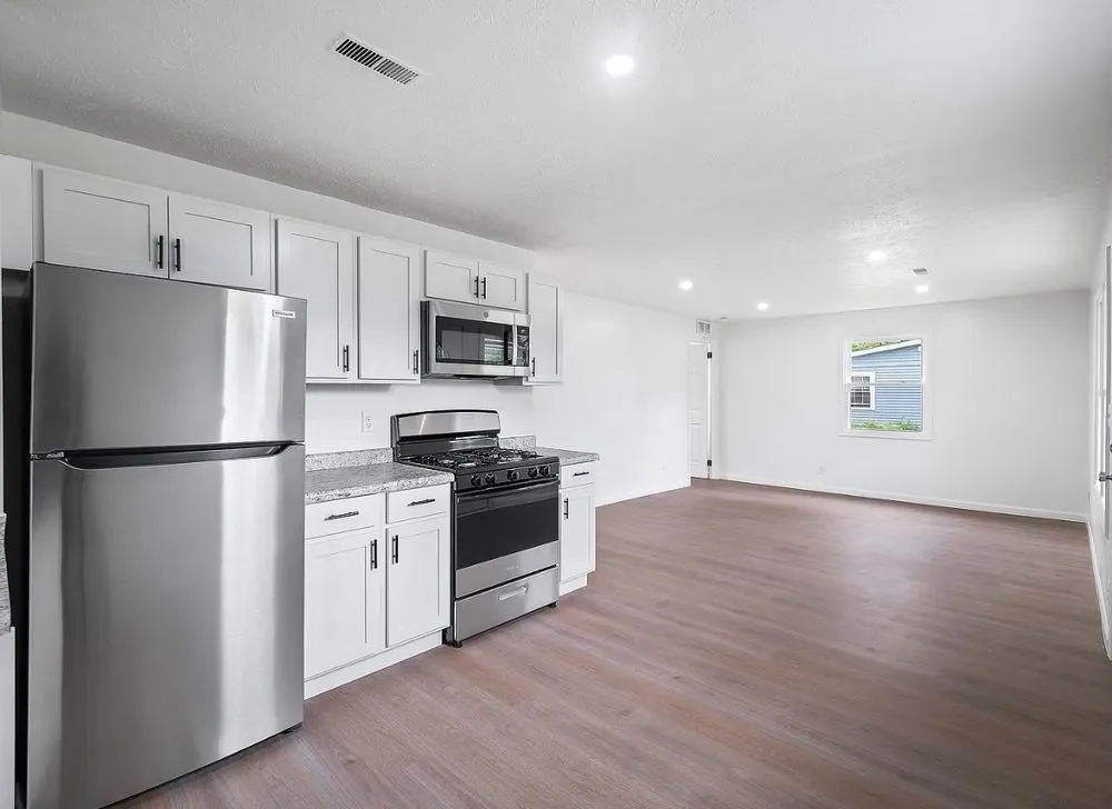 Reliable yard cleanup service for outdoor upgrades in Elyria, OH by Santi Pro Services