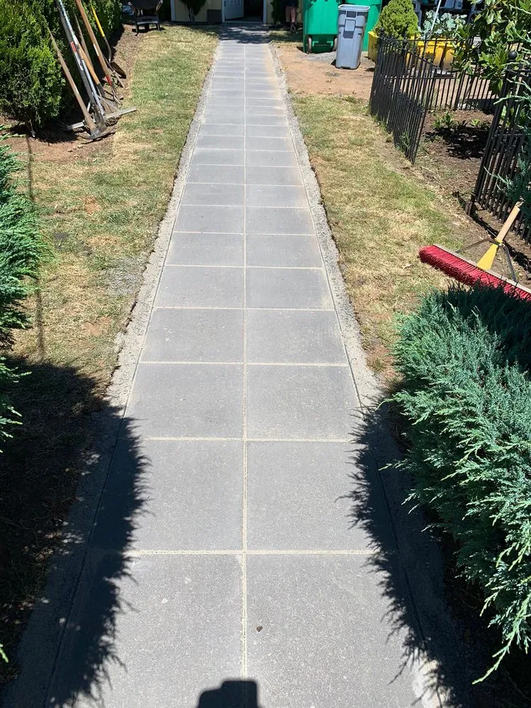 Top-rated yard cleanup service for year-round maintenance in Forest Grove, OR by Santiago Lawn Maintenance