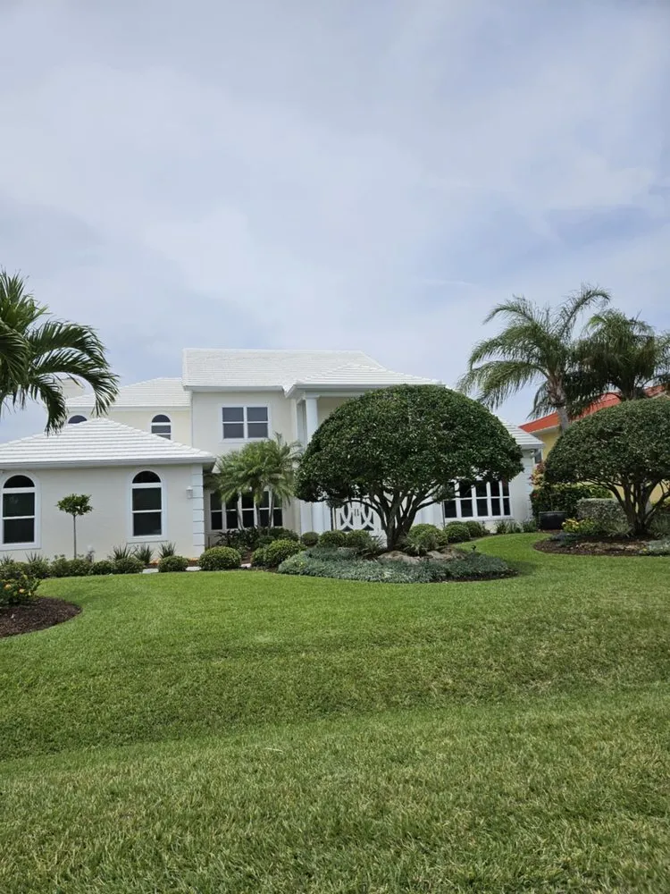 Affordable landscape installation for residential properties in Melbourne, FL by Santiago Trimming