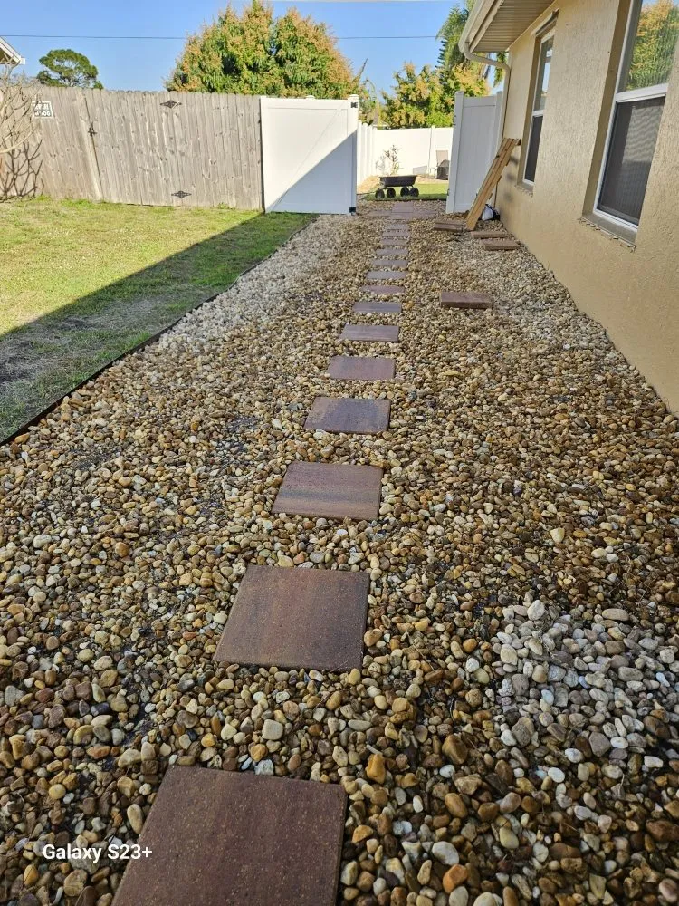 Top-rated yard maintenance experts serving Melbourne, FL - Santiago Trimming