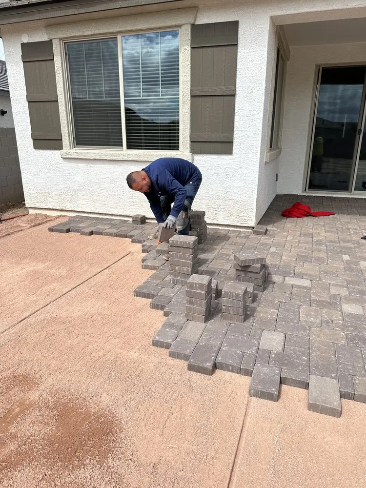 Affordable yard maintenance for beautiful yards in Phoenix, AZ by Santiago’s Home Maintenance Services