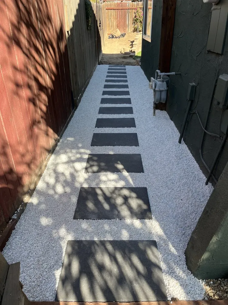 Affordable garden landscaping for residential properties in Fresno, CA by Santiago’s Landscape and Maintenance