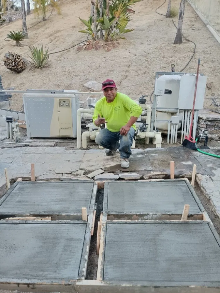 Top-rated yard cleanup service experts serving Riverside, CA - Santiagos Landscape