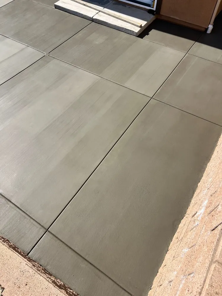 Custom garden landscaping for residential properties in Vista, CA by Santiago’s landscape