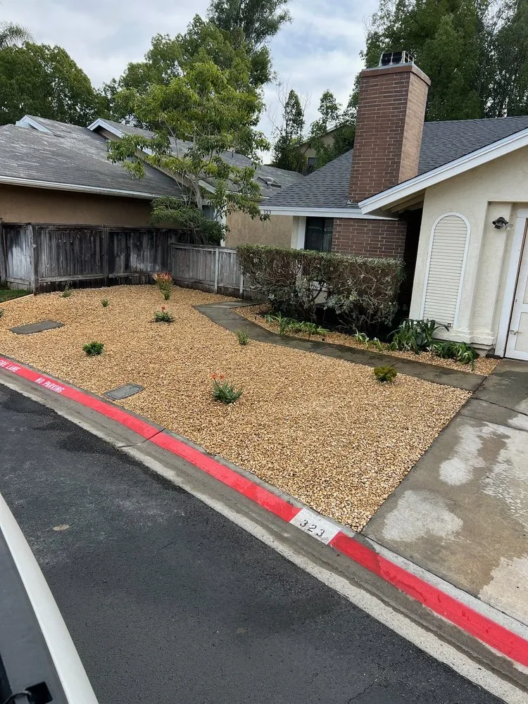 Professional outdoor landscaping in Vista, CA by Santiago’s landscape