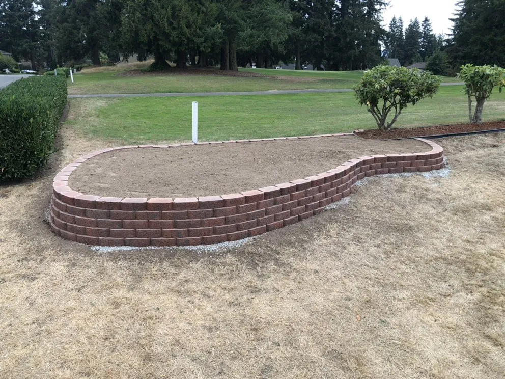 Expert yard cleanup service experts serving Seattle, WA - Santiago’s Landscaping